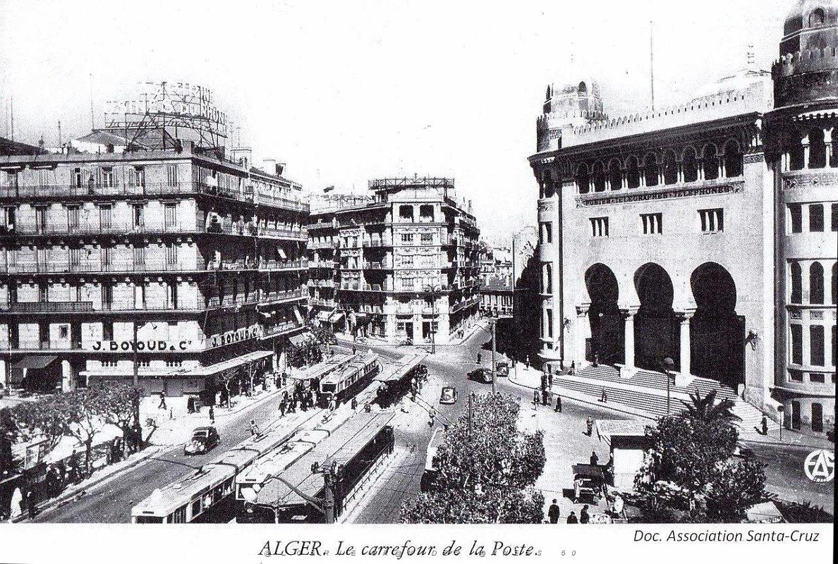 140- Alger - Carrefour de la poste.jpg
